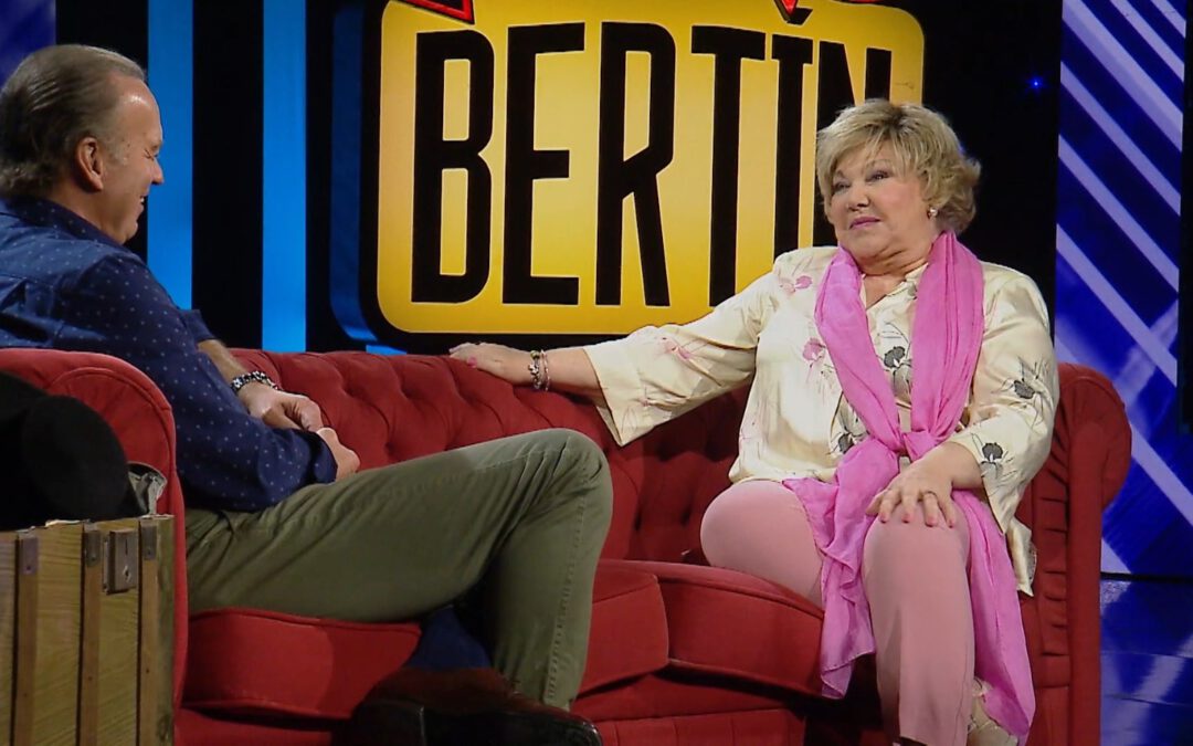 La entrañable Karina, ovacionada por el público en ‘El show de Bertín’