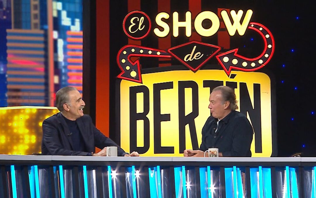 Juan y Medio y Bertín Osborne, los reyes de la televisión, en ‘El Show de Bertín’